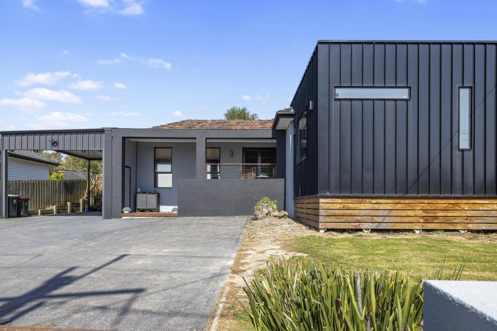 15 JUMBUNNA RD, KORUMBURRA, VIC 3950