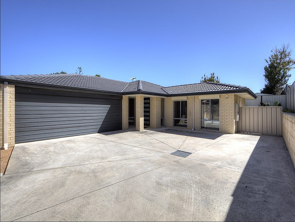 6a Peter Rd, High Wycombe, WA 6057