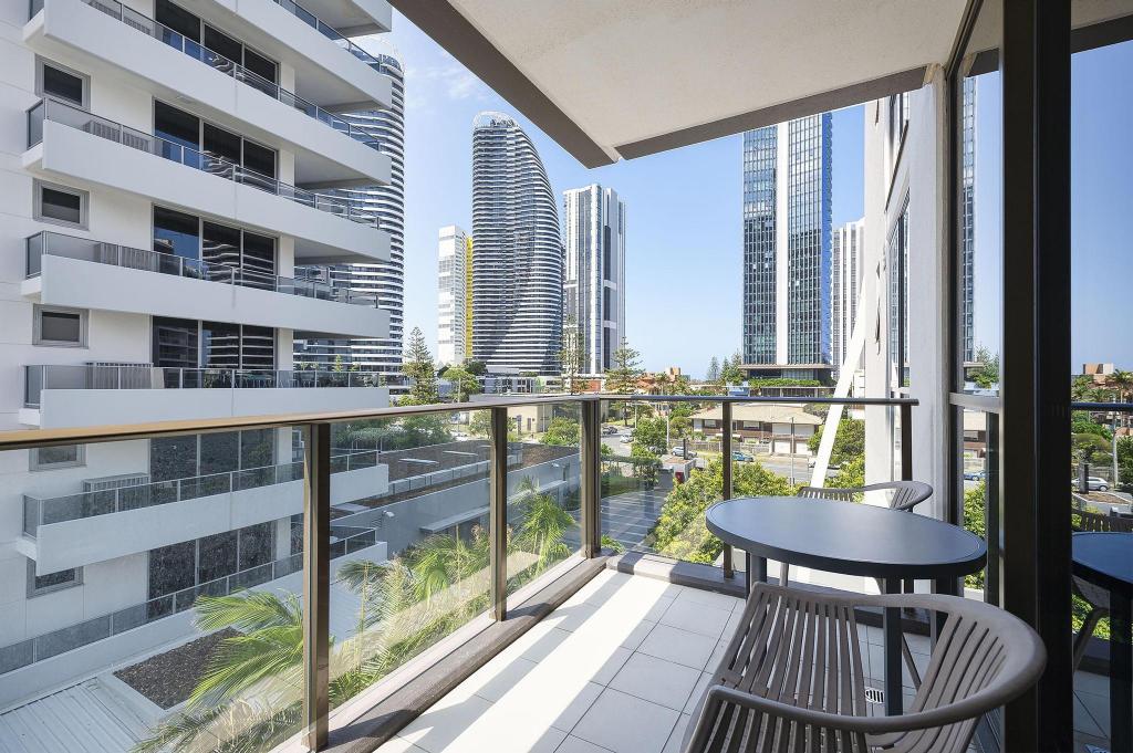 402/2663 GOLD COAST HWY, BROADBEACH, QLD 4218