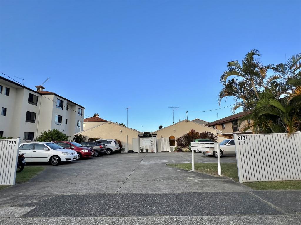 7/213 Scarborough St, Southport, QLD 4215