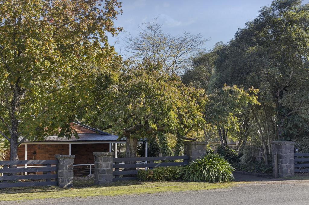 15 Morris Rd, Woodend, VIC 3442