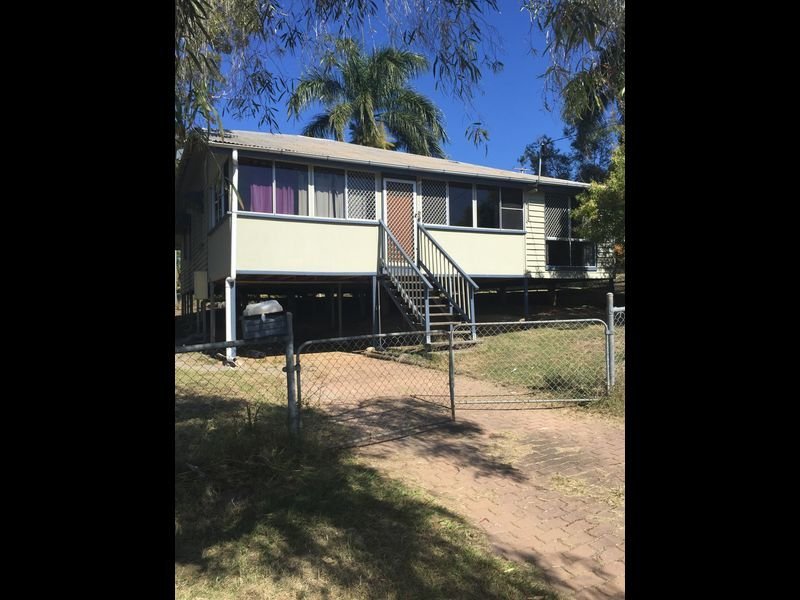 11 Margaret St, South Gladstone, QLD 4680