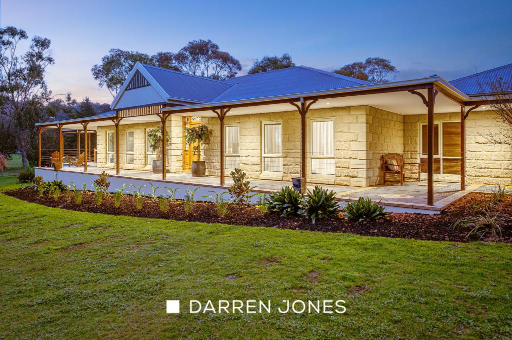 10 North Oatlands Rd, Yarrambat, VIC 3091