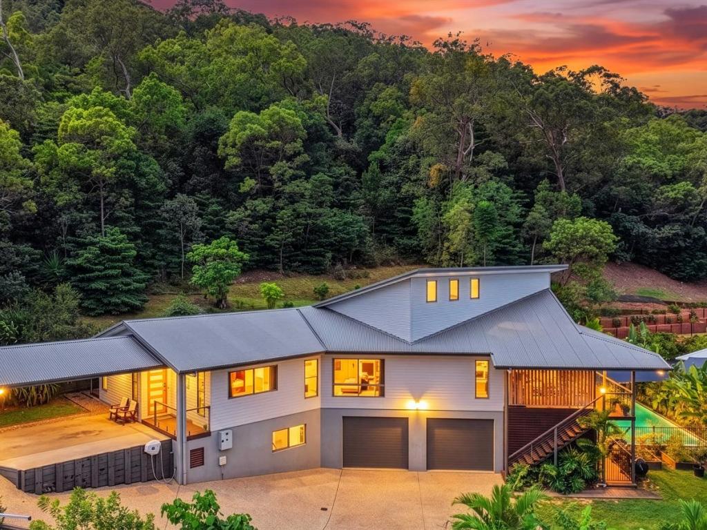 14 BARNACLE ST, TRINITY BEACH, QLD 4879