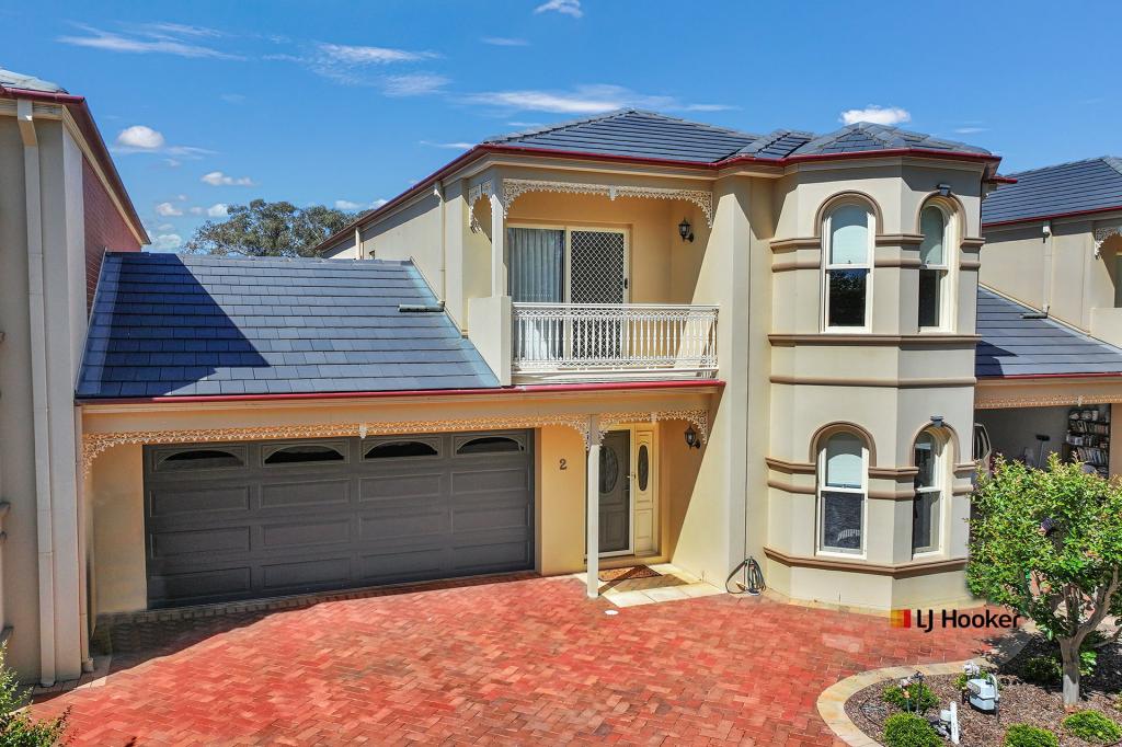 2/220 COBB HWY, MOAMA, NSW 2731