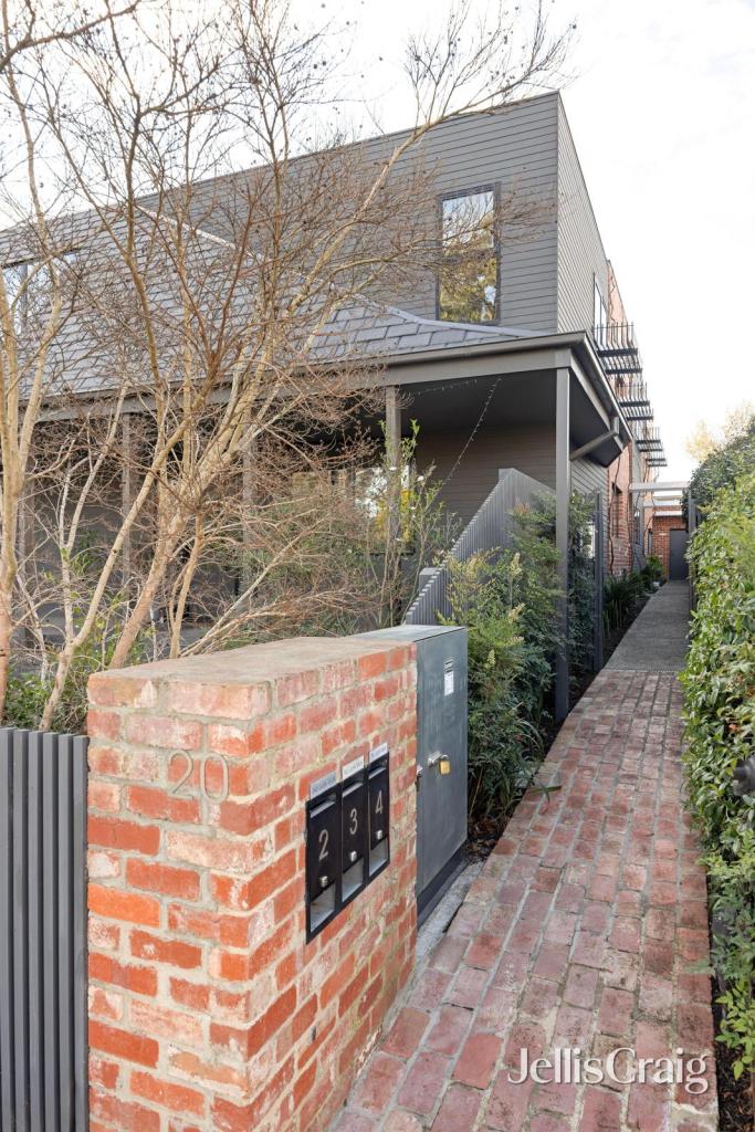 2/20 Woolton Ave, Thornbury, VIC 3071