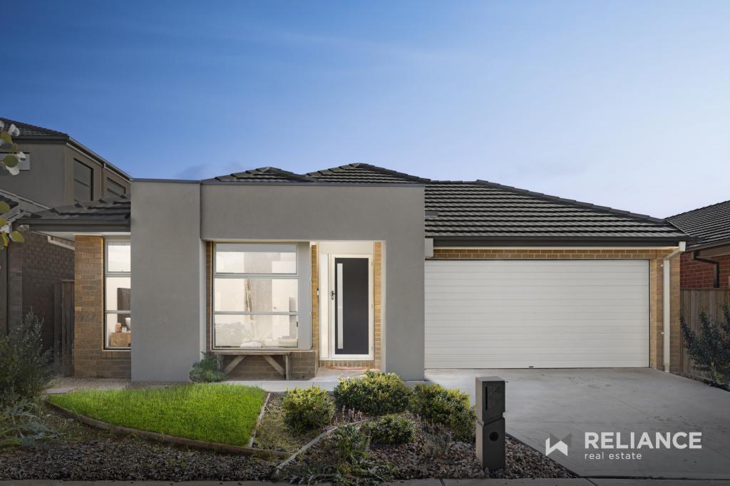 24 Semolina St, Manor Lakes, VIC 3024