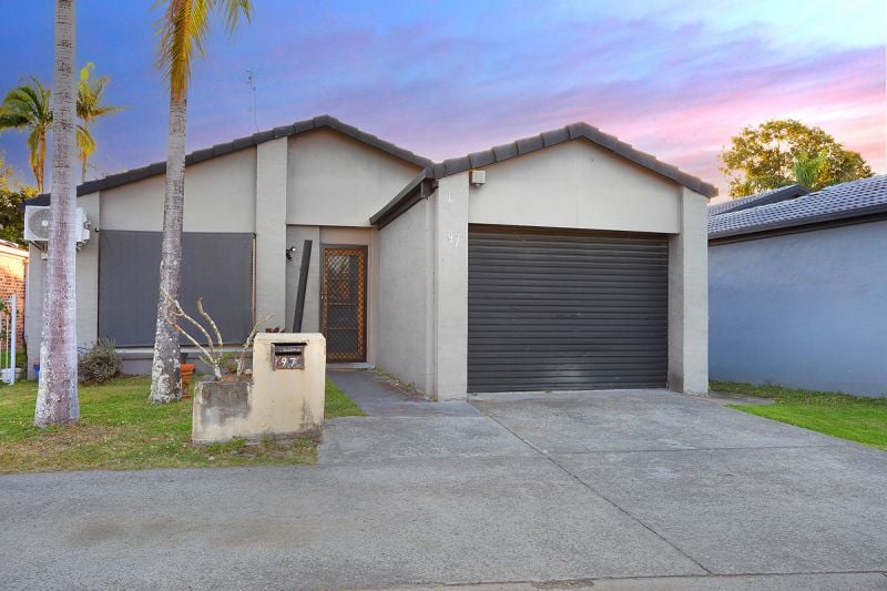 97 River Oak Dr, Helensvale, QLD 4212