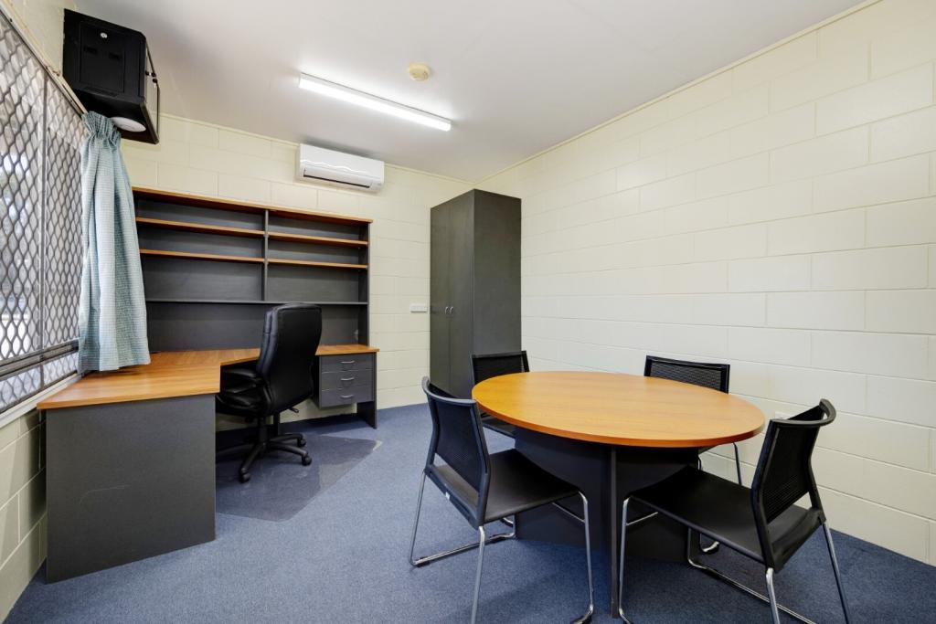 Office 11/14-16 Ryan St, Belgian Gardens, QLD 4810