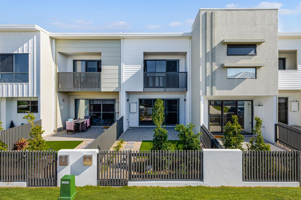 101 Adrian Cct, Nirimba, QLD 4551