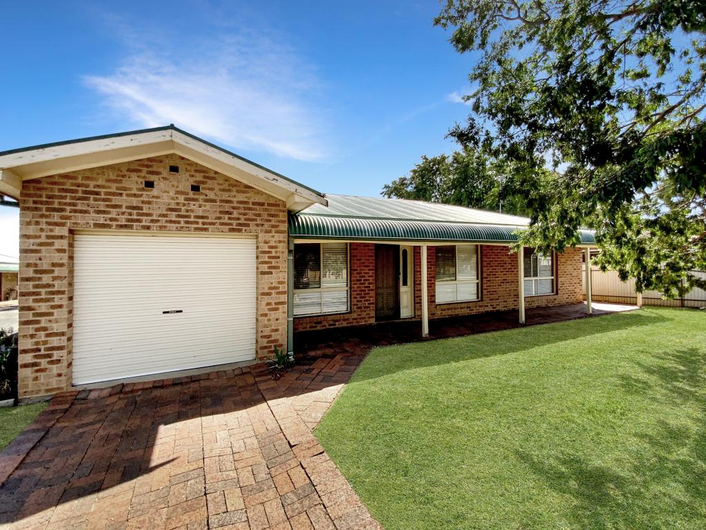 1/124 YORK ST, FORBES, NSW 2871