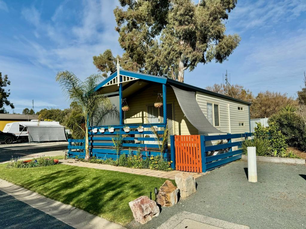 Cabin 15 25-51 Crescent Street, Echuca, VIC 3564