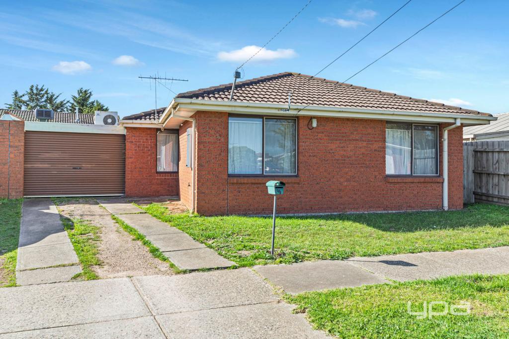 2/2 BESWICK ST, DEER PARK, VIC 3023