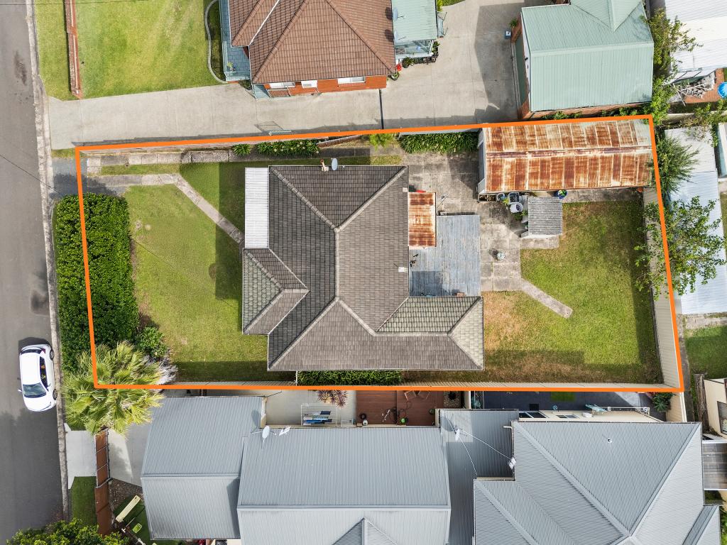 12 Carinmoney Ave, Warilla, NSW 2528