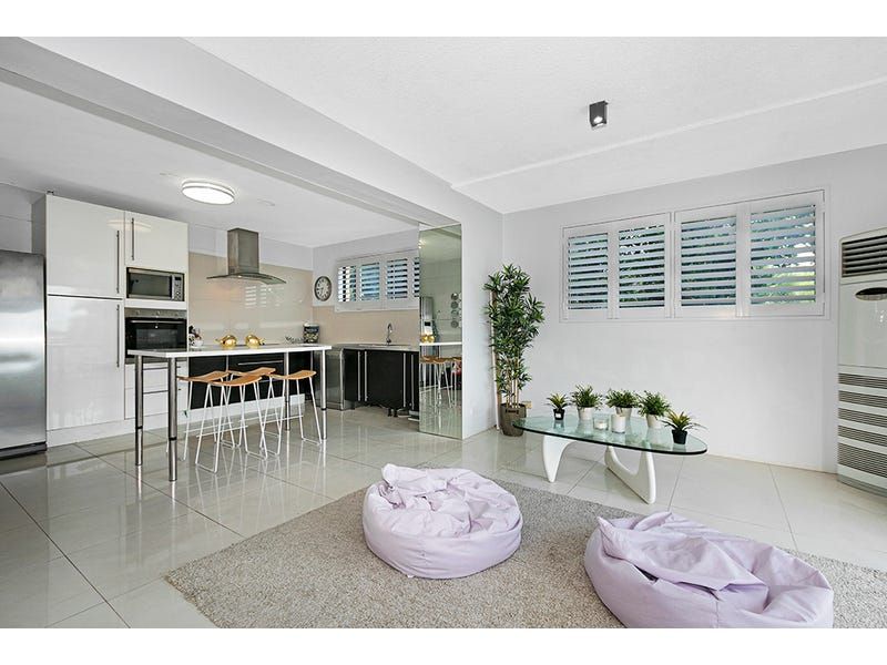 2/24 Crescent Rd, Hamilton, QLD 4007