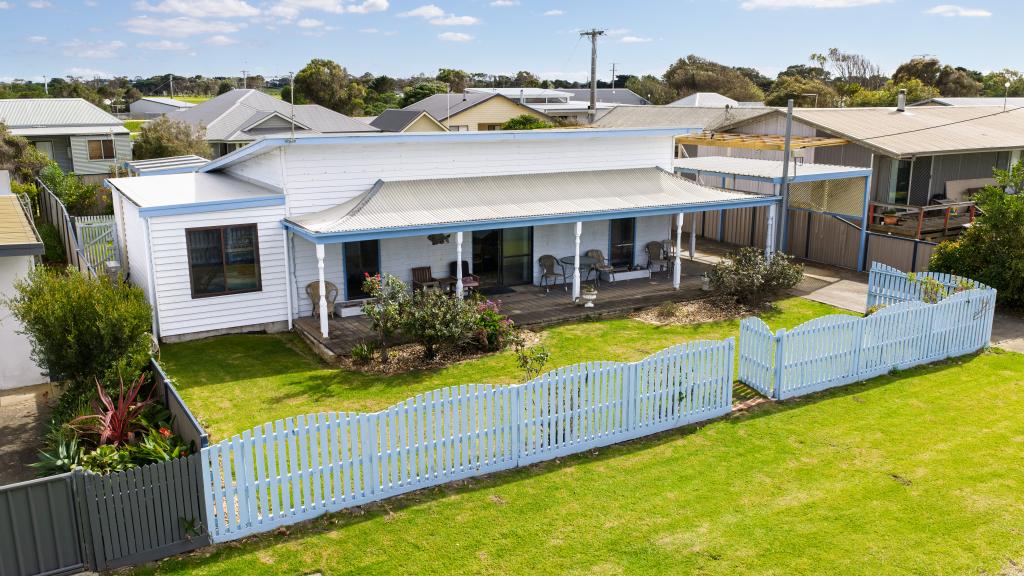 8 Buckley St, Seaspray, VIC 3851