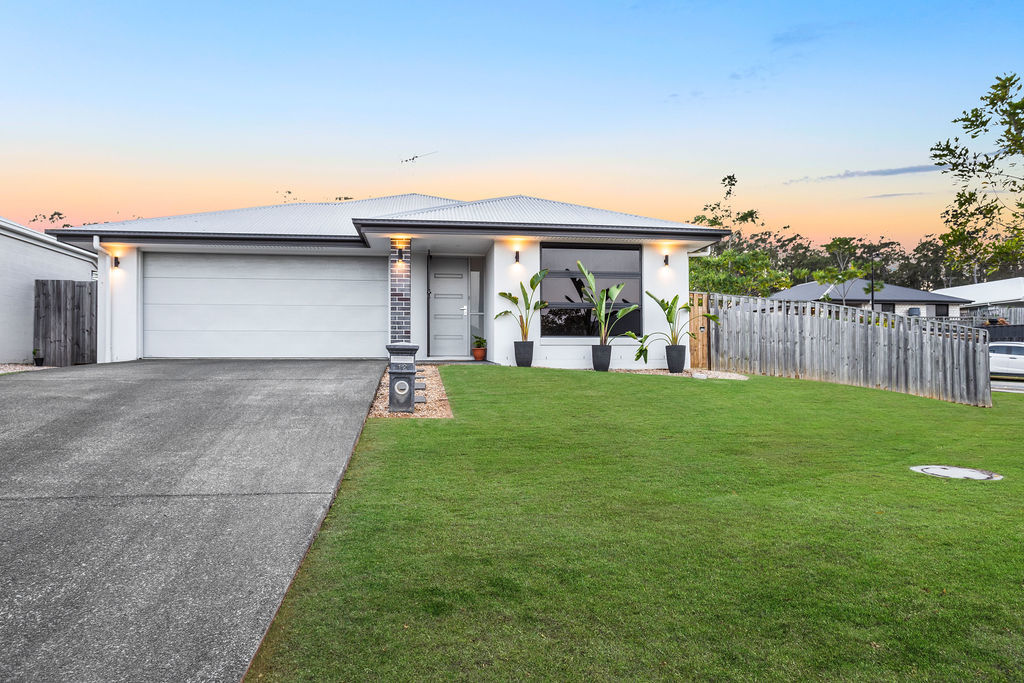 12 Firetail St, Deebing Heights, QLD 4306