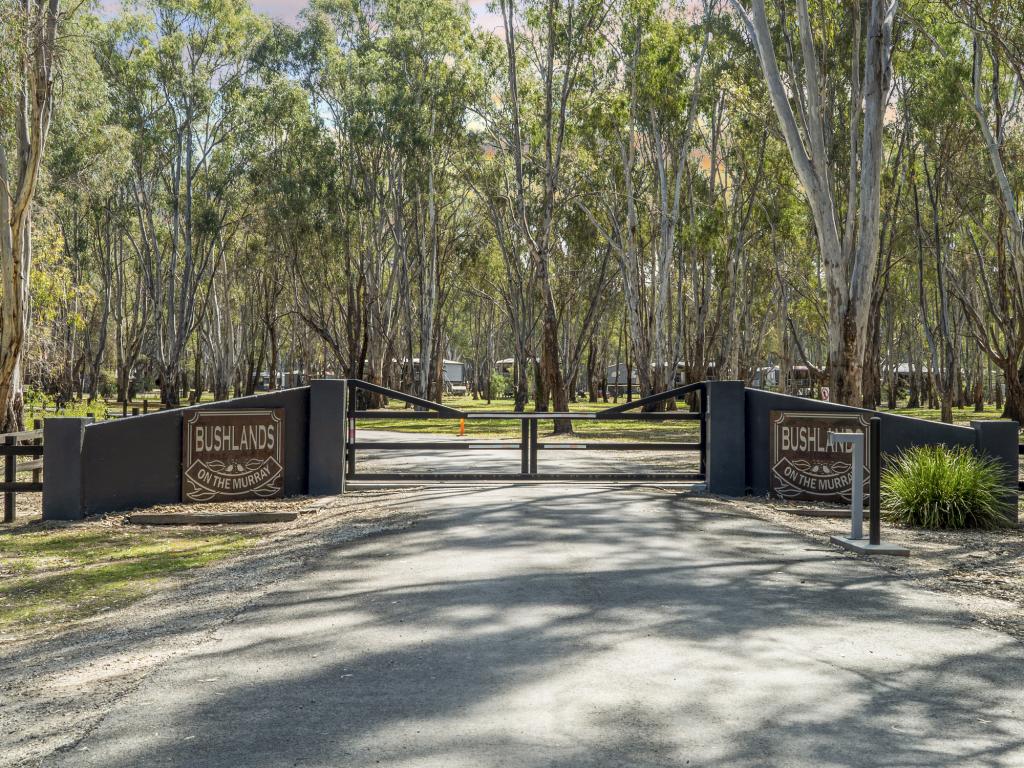 13 Bushlands Rd, Tocumwal, NSW 2714