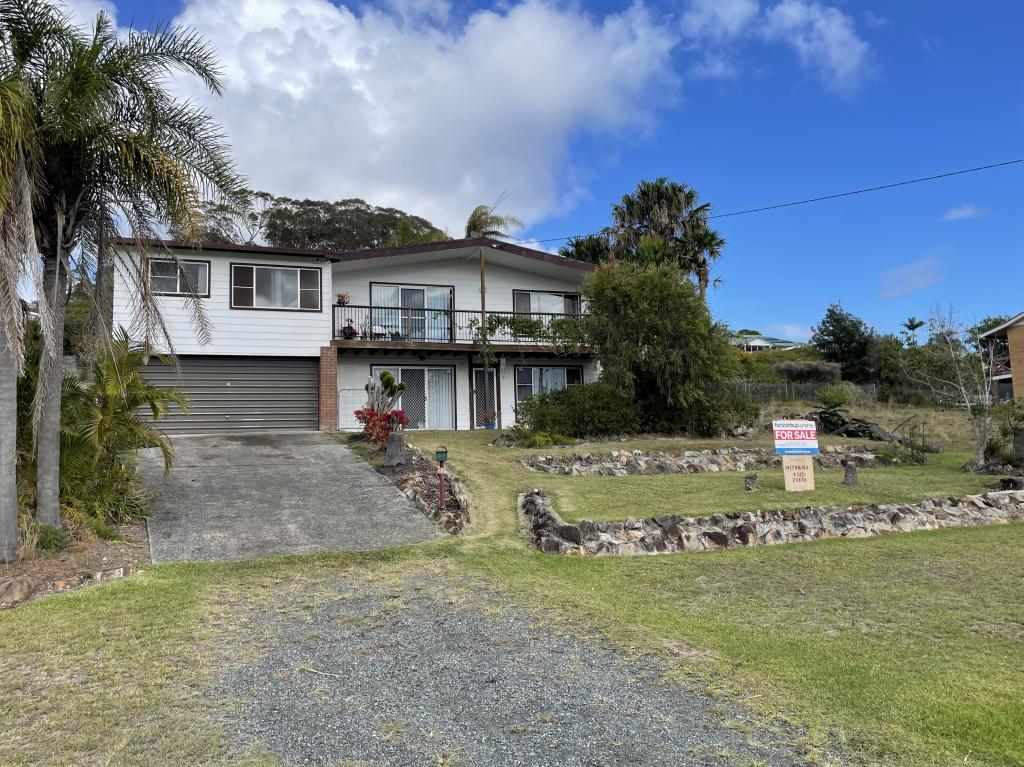 27 Warralong St, Coomba Park, NSW 2428