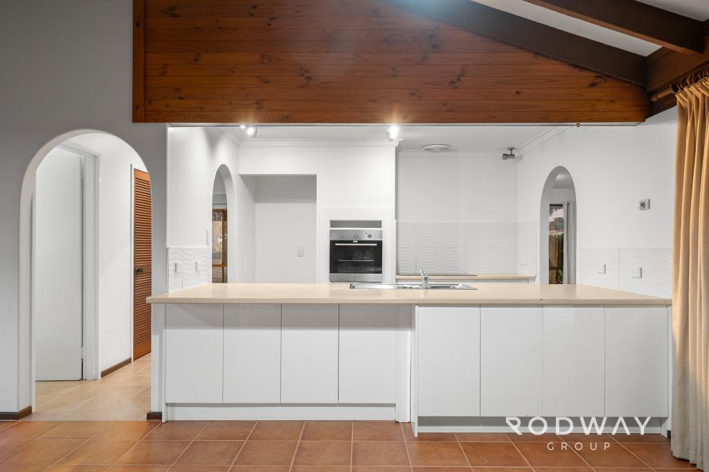 6 Incana Ct, Kelmscott, WA 6111