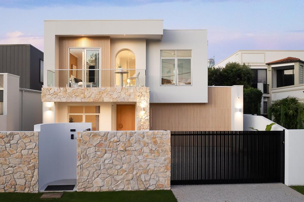 19a Vespa Cres, Surfers Paradise, QLD 4217