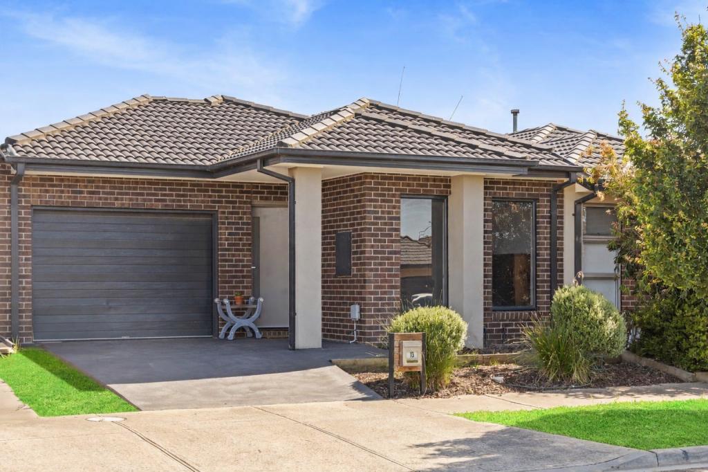 13 Adriatic Cct, Clyde, VIC 3978