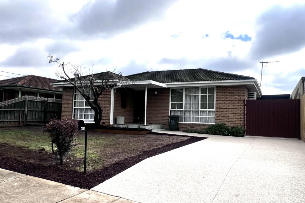 28 POTTENGER WAY, ST ALBANS, VIC 3021