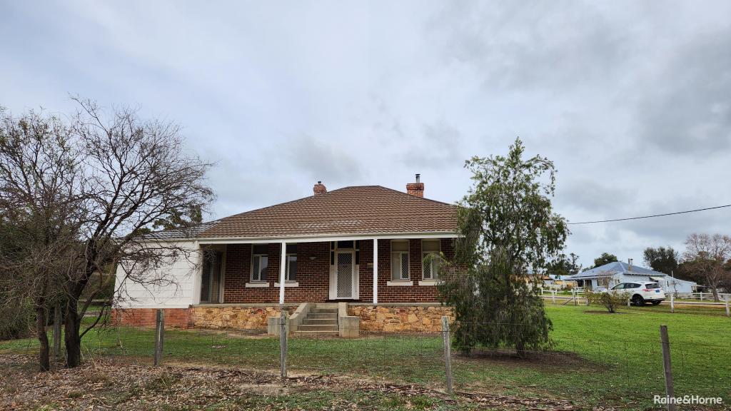1 Hallam Rd, Kojonup, WA 6395