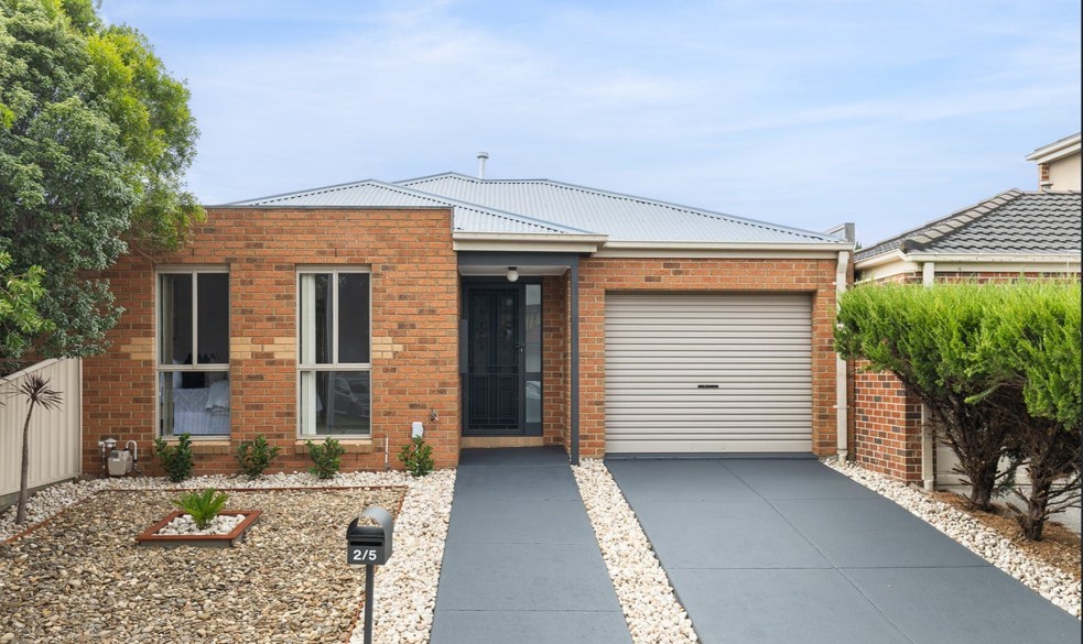 2/5 Westminster Ave, Hillside, VIC 3037