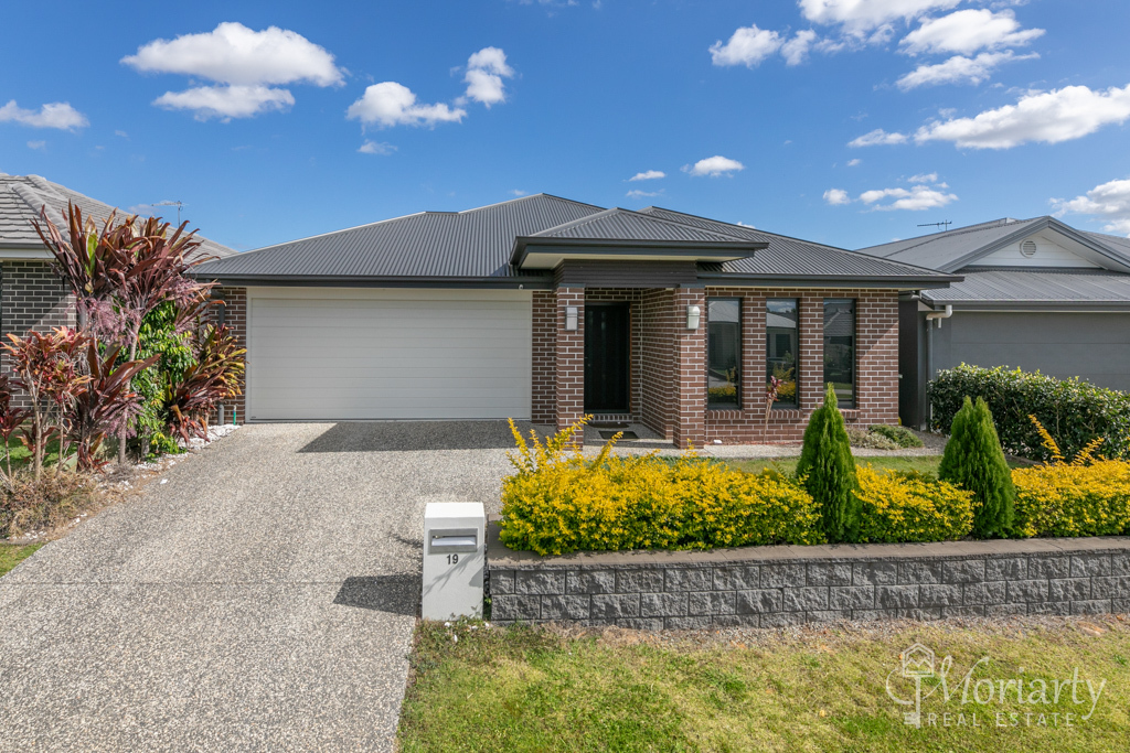 19 Victory Dr, Griffin, QLD 4503