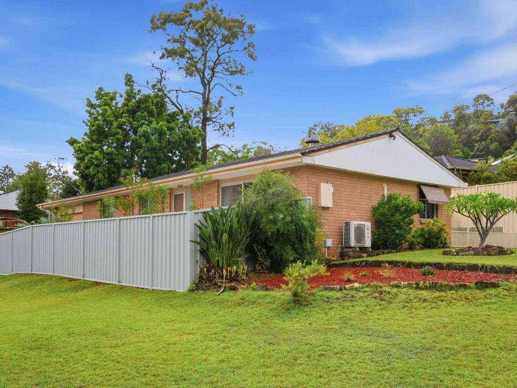 2 Genoa Pl, Tascott, NSW 2250