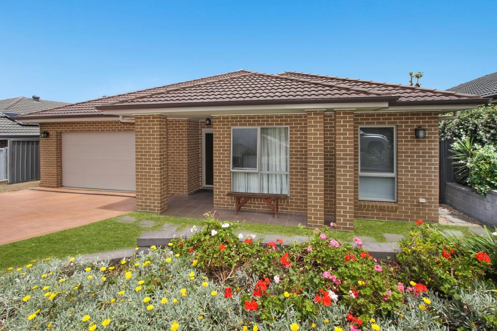 10 Flemmings Cres, Horsley, NSW 2530