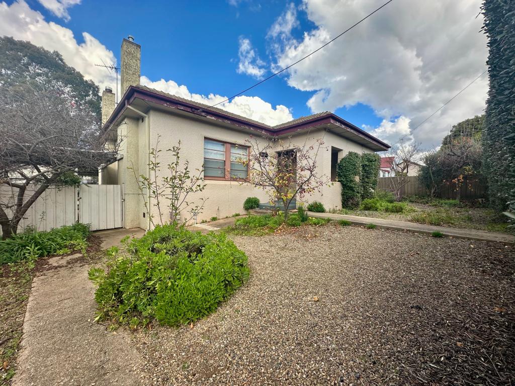 50 Thornhill St, Young, NSW 2594