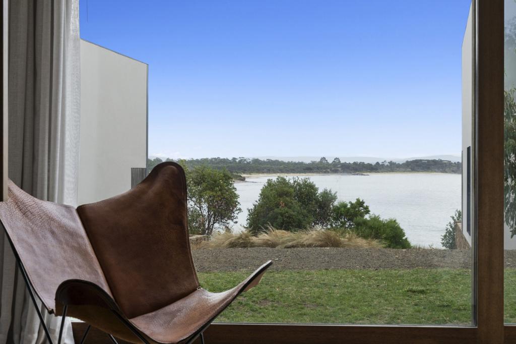 Luna 3/12990 Tasman Hwy, Swansea, TAS 7190