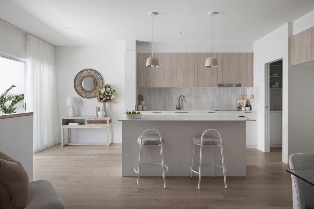 2/27 UNIVERSITY RD, MITCHELTON, QLD 4053