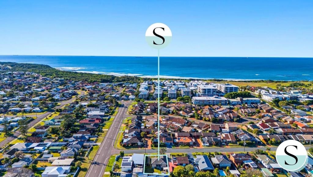 61 Pacific St, Caves Beach, NSW 2281