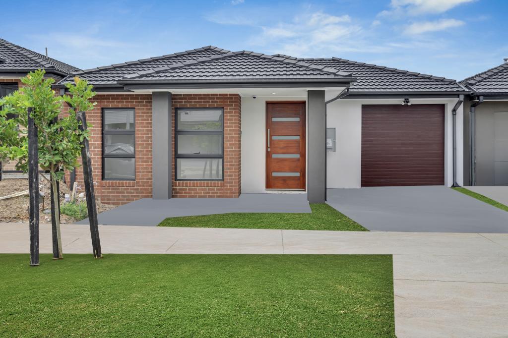 18 Clelland Way, Clyde North, VIC 3978