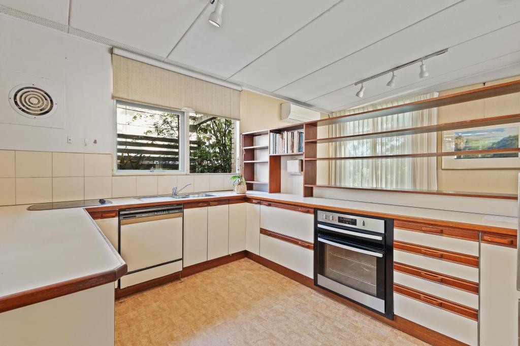 14 MILLER CRES, MOUNT WAVERLEY, VIC 3149