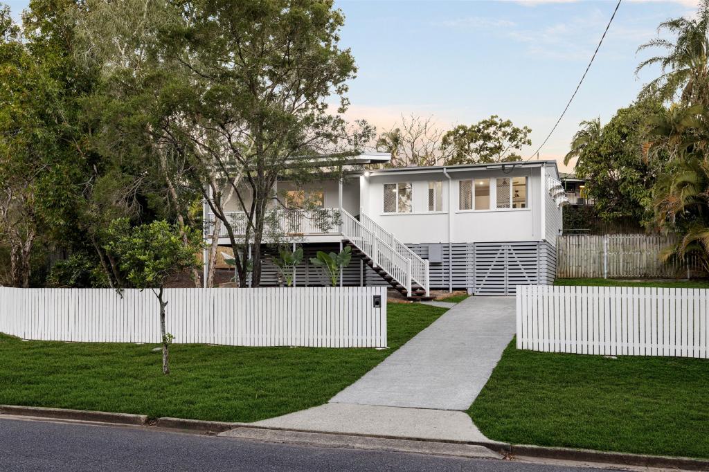 67 Falkirk St, Stafford Heights, QLD 4053