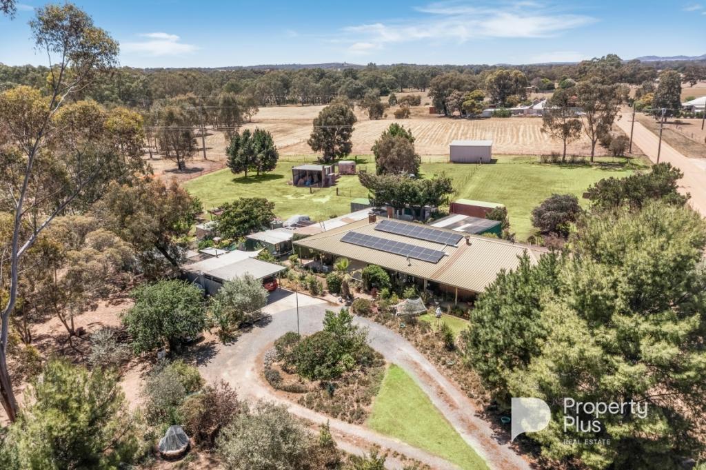 5 HARPERS LANE, WEDDERBURN, VIC 3518