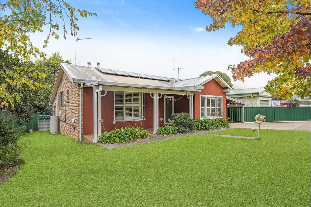 1 Collwood Cres, Orange, NSW 2800