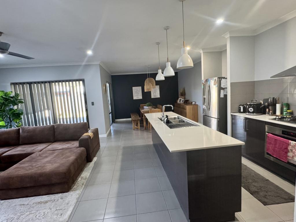 8 Beraking Loop, Dalyellup, WA 6230