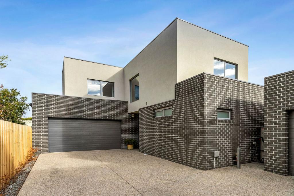 3/7 Toyne Ave, Hamlyn Heights, VIC 3215