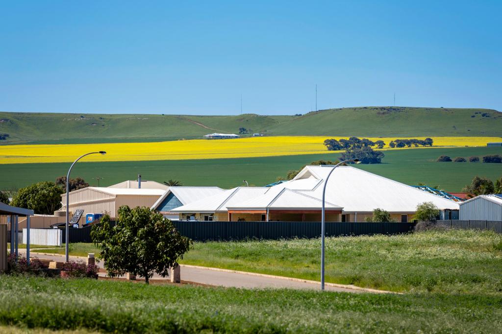 12 Macranda Pl, Woorree, WA 6530