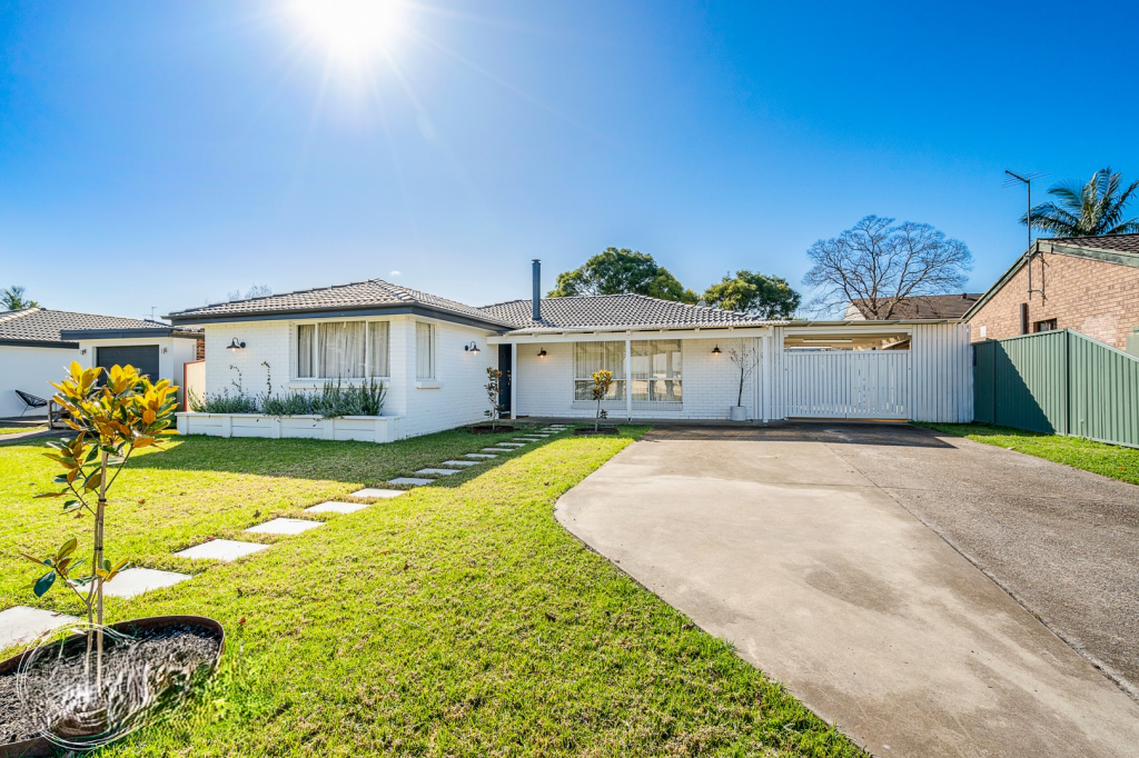 18 Scarvell Ave, Mcgraths Hill, NSW 2756