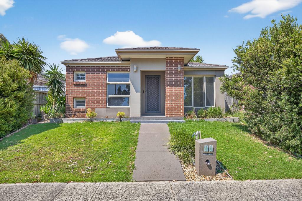 19 BROLIN TCE, CRANBOURNE NORTH, VIC 3977