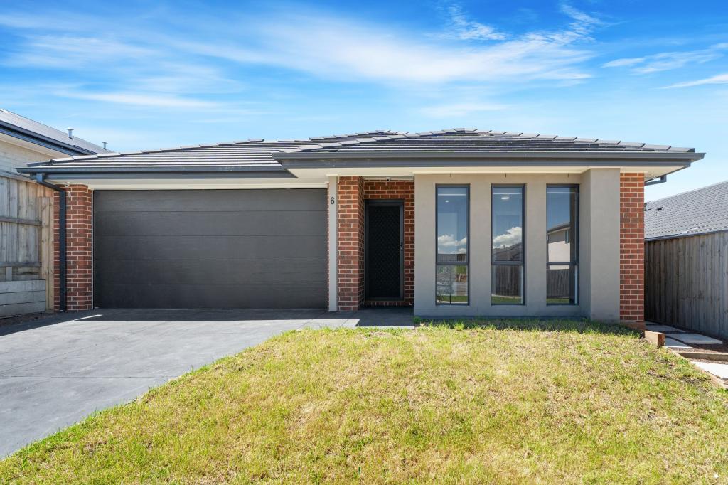 6 SPARROWHAWK DR, BEVERIDGE, VIC 3753