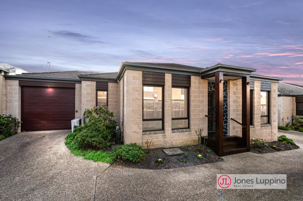 2/108 Tanti Ave, Mornington, VIC 3931