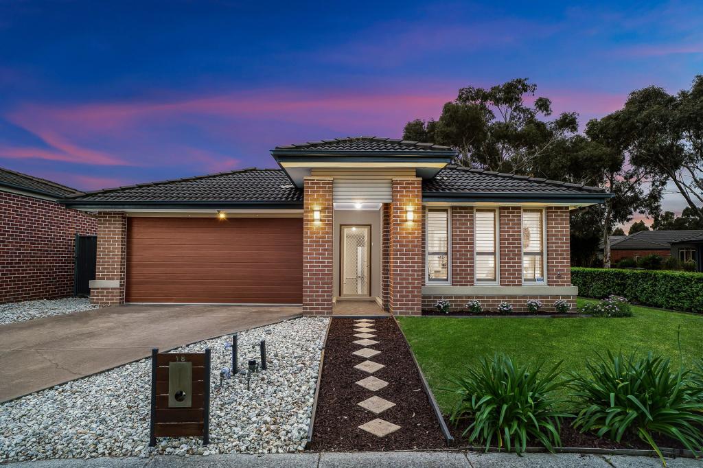 18 BUCKTHORN DR, CRANBOURNE NORTH, VIC 3977