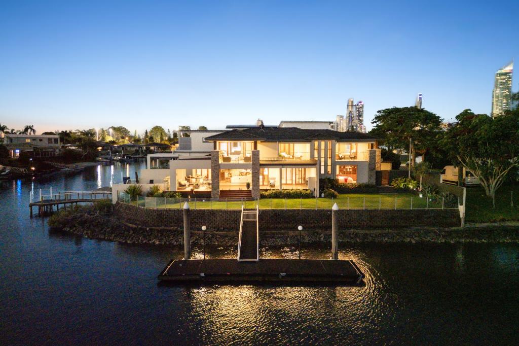 23 ETNA ST, SURFERS PARADISE, QLD 4217